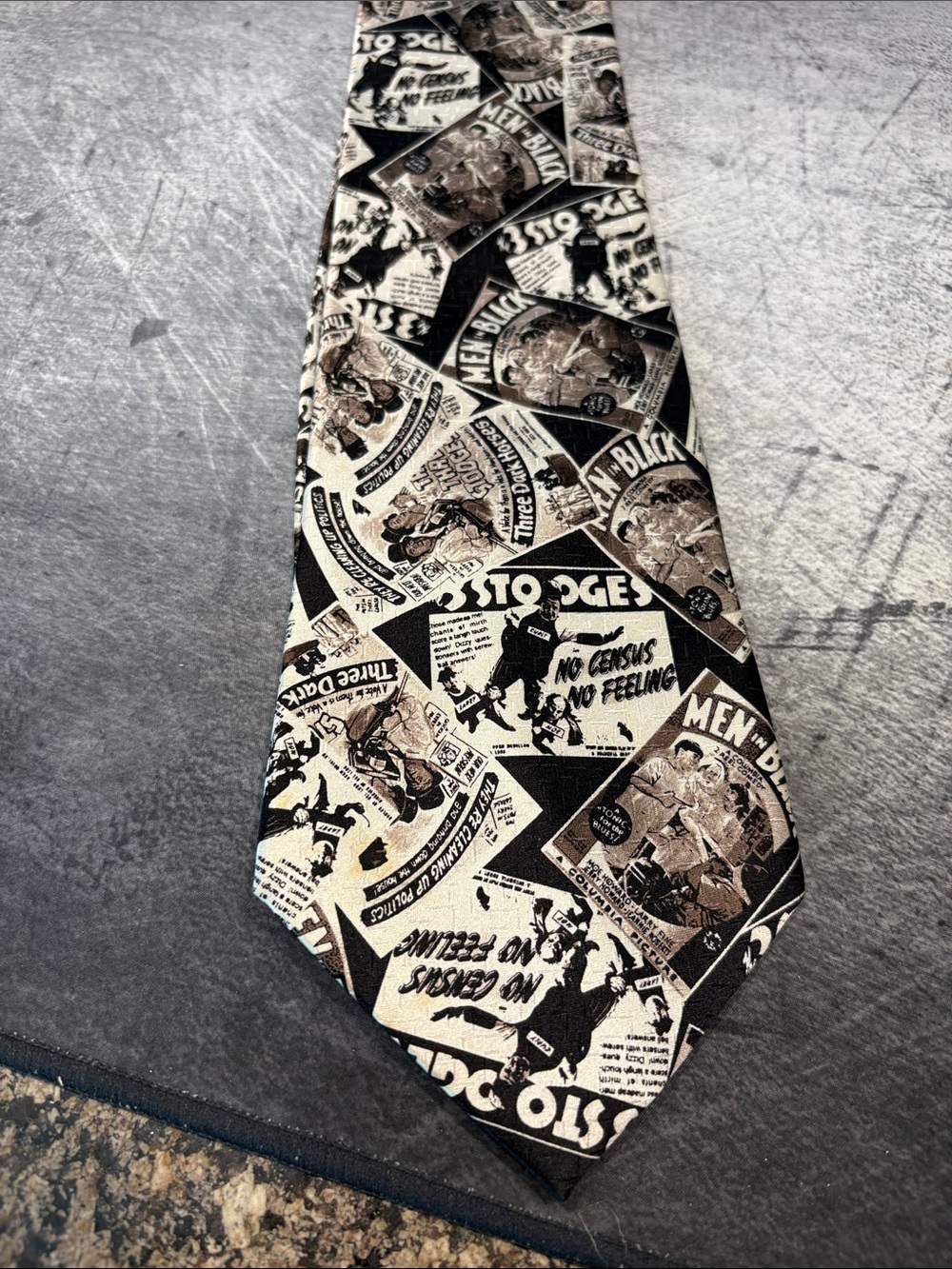 Men's Black & Cream Graphic Novelty Tie